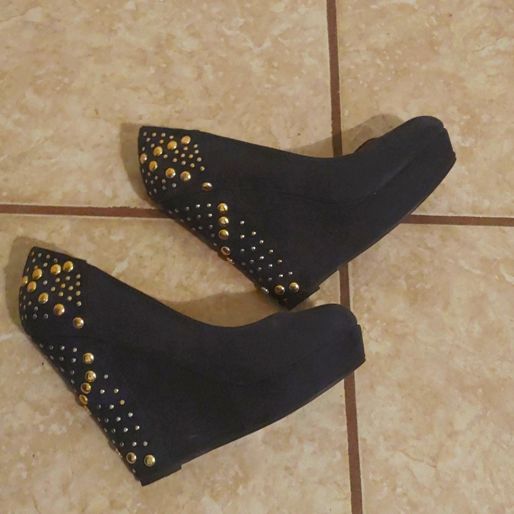 Wedge heels
